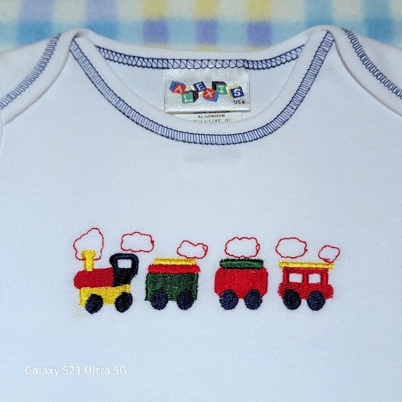 ALEXIS 🚂 Multi Bright Color Embroidered Choo-Choo Train Bodysuit Onesie NB - Picture 5 of 10